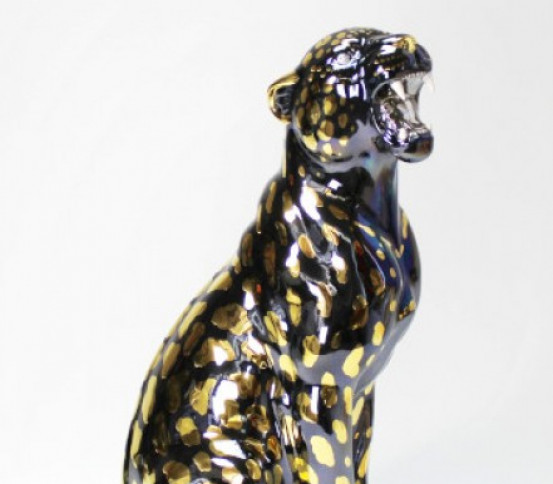 Panther mit goldenen Flecken