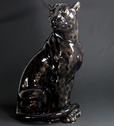 Schwarze Jaguar-Statue
