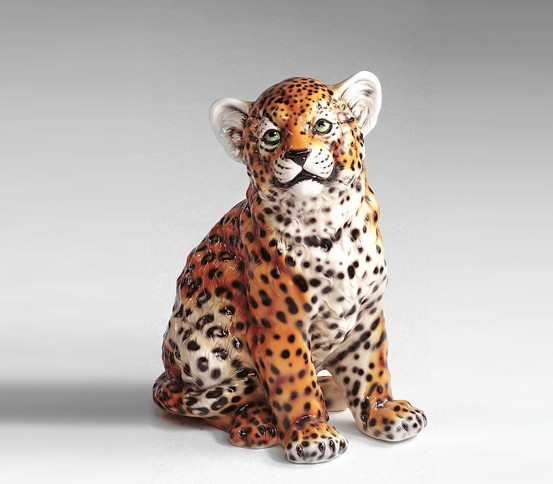 Cub of leopard 